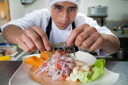 imagen cocinero de ceviche